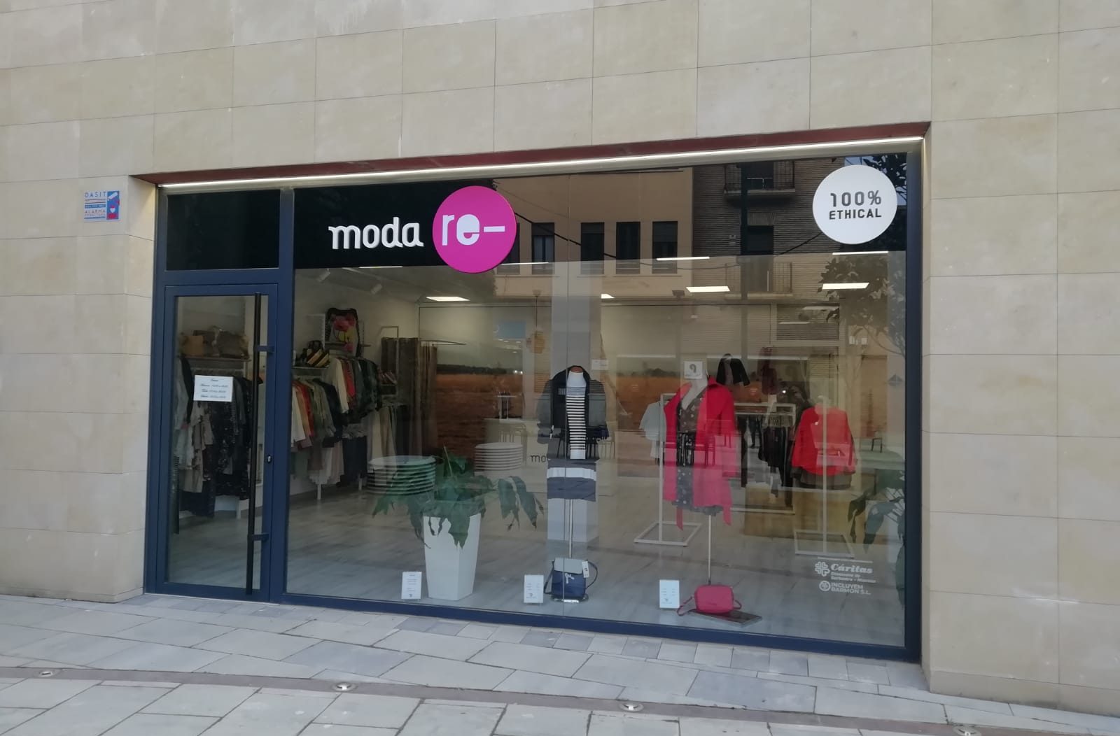 MODA RE MONZÓN MODA RE MONZÓN